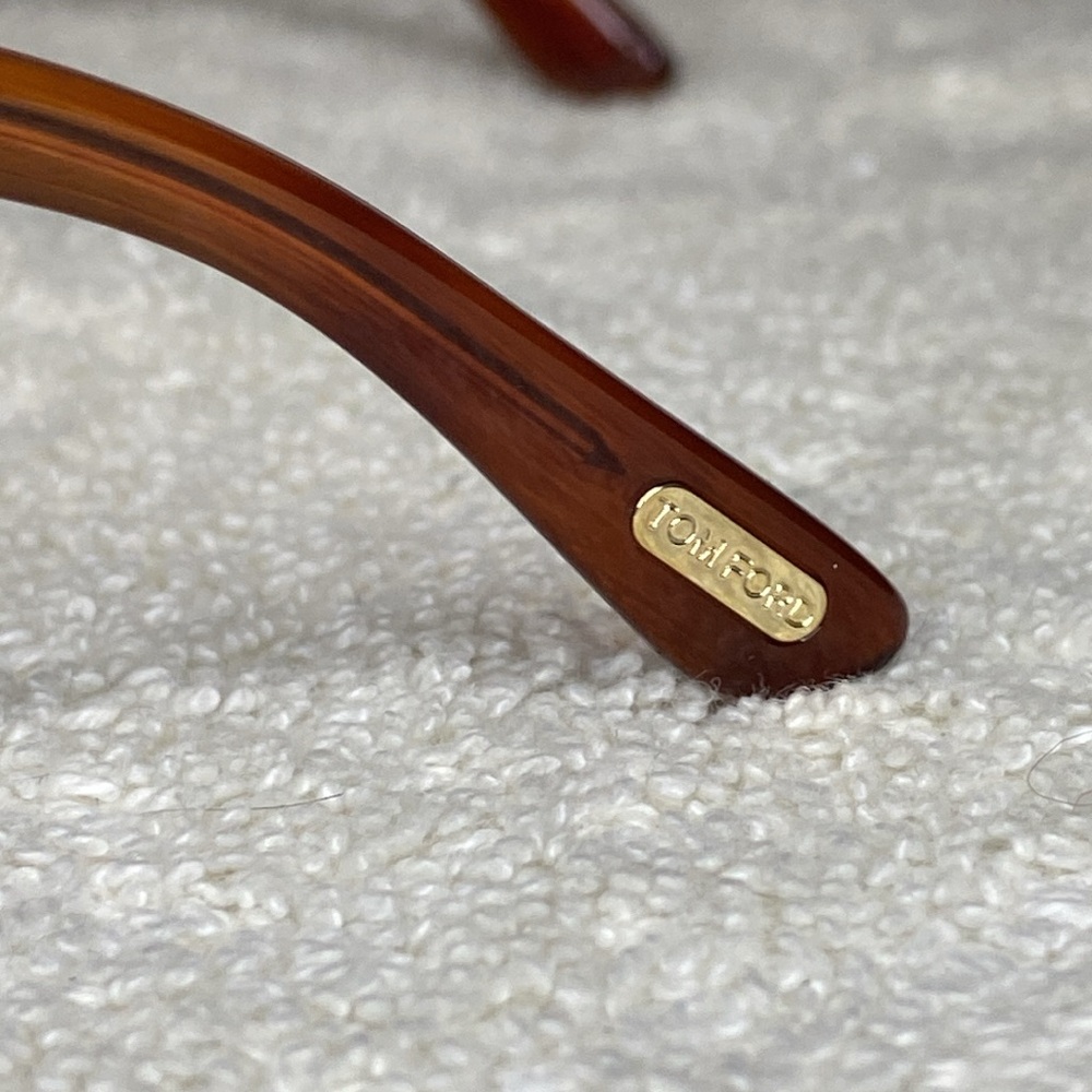 NEW IN BOX Tom Ford Hanley 57mm Photochromic Butterfly Sunglasses [In Box] - Picture 5 of 14